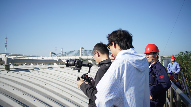 汽車廣告片拍攝：駛?cè)腌R頭的速度與美學(xué)之旅